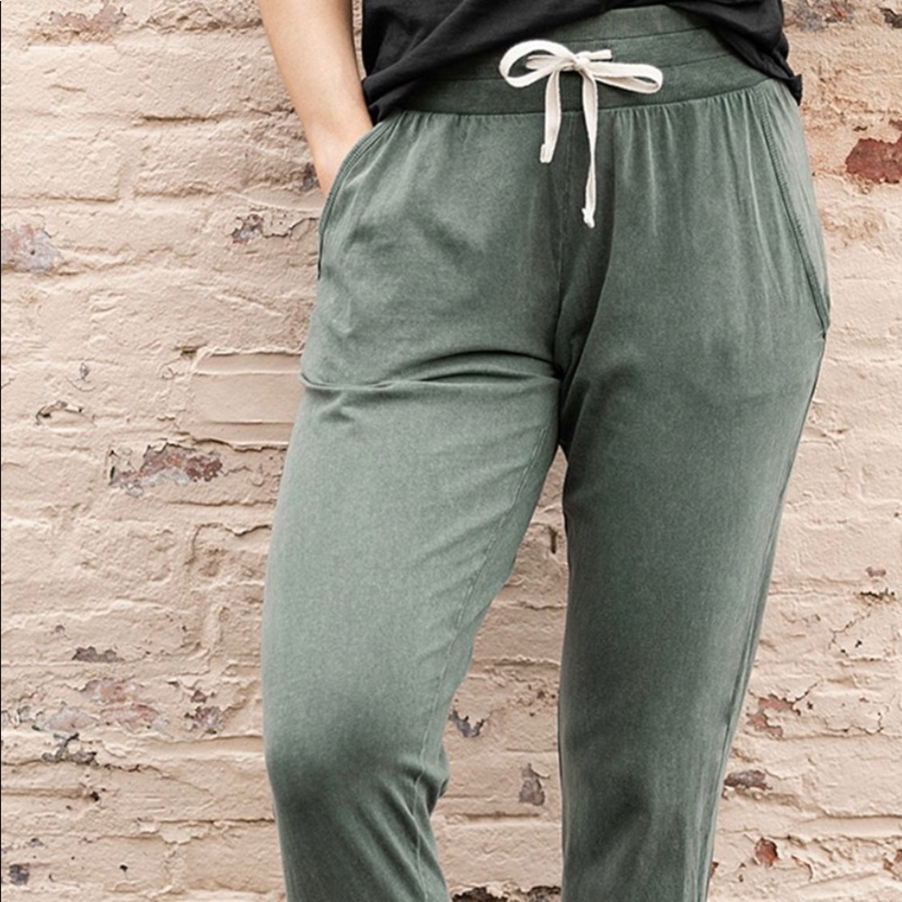 size small comfortable joggers